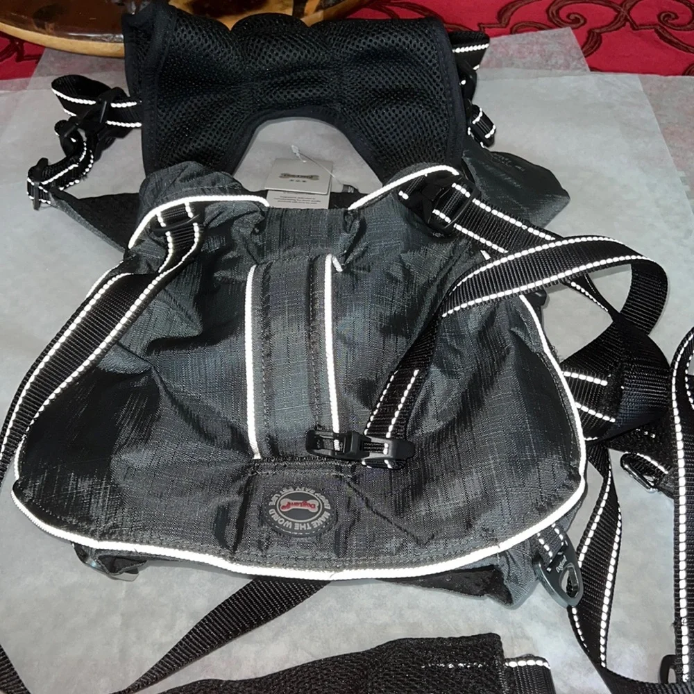 3 in 1 pet carrier backpack size M
